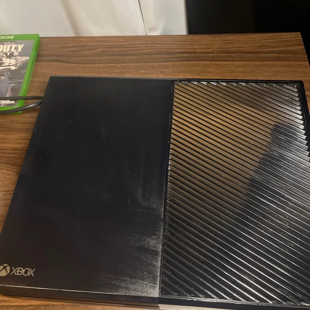 XBOX ONE, Turtle beach headset, Xbox Rechargeable Batteries kit, 25 games